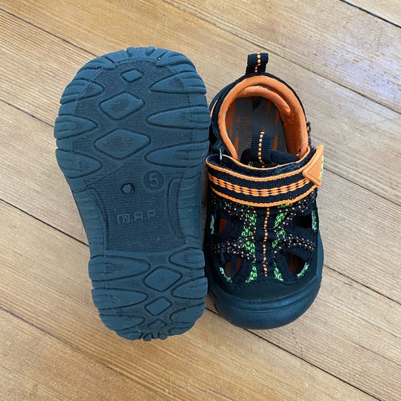 Toddler Sz5 Sandals - Picture 2 of 4